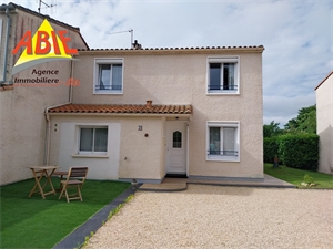 maison-villa à la vente -   79000  NIORT, surface 106 m2 vente maison-villa - APR679878